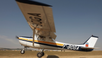 L’attribut alt de cette image est vide, son nom de fichier est avion-decol-200x114.png.